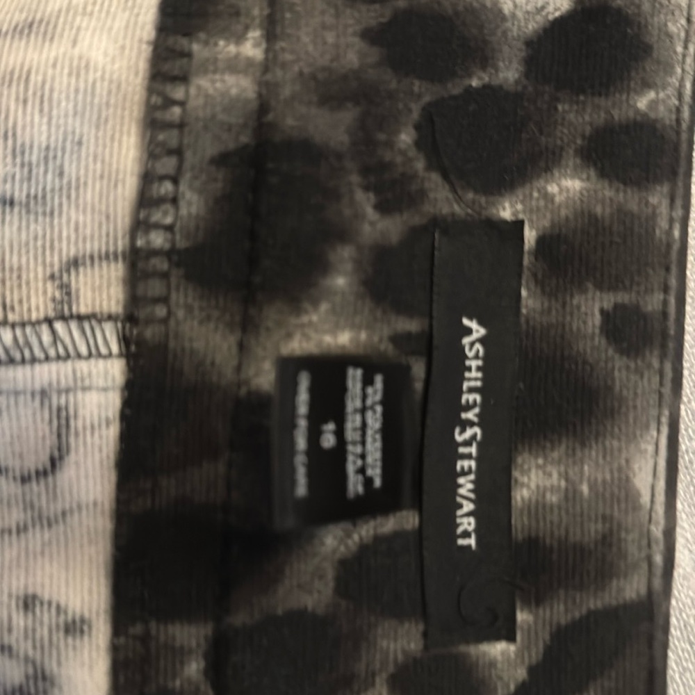Ashley Stewart Black and Gray Patterned skirt